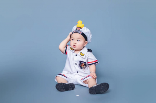 杞县宝宝老摇头怎么回事